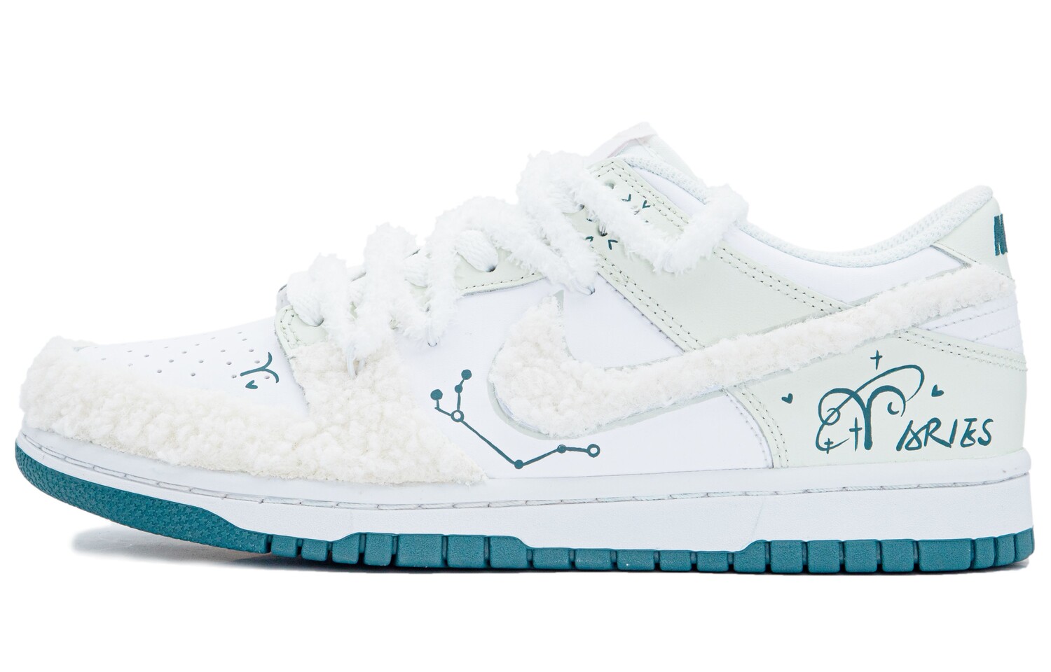 

Кроссовки Nike Dunk Skateboard Shoes Women's Low-Top White/Green, зеленый