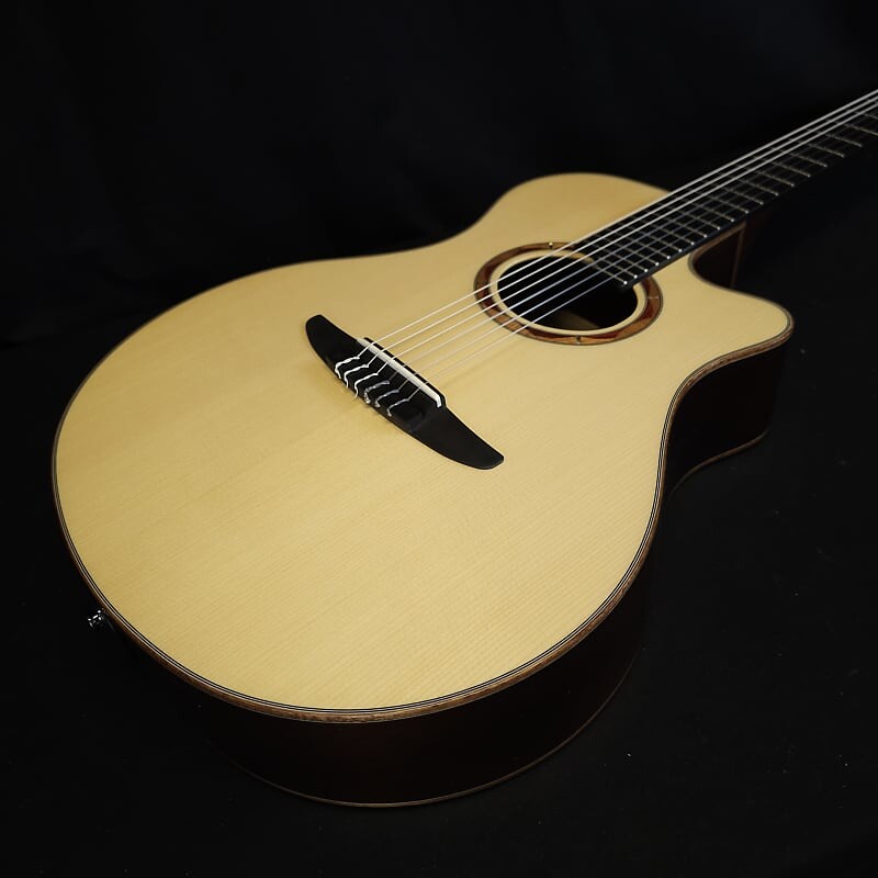

Акустическая гитара Yamaha NTX5 Nylon String Acoustic Electric Guitar w/Case Made in Japan