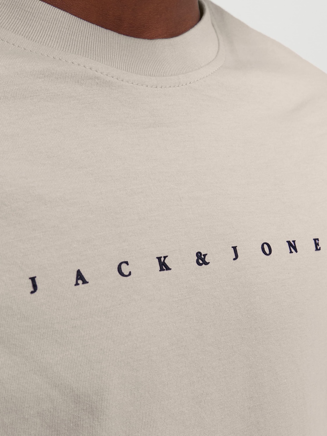 Jack & Jones Junior Футболка 'JJESTAR' в цвете Kitt — фото 3