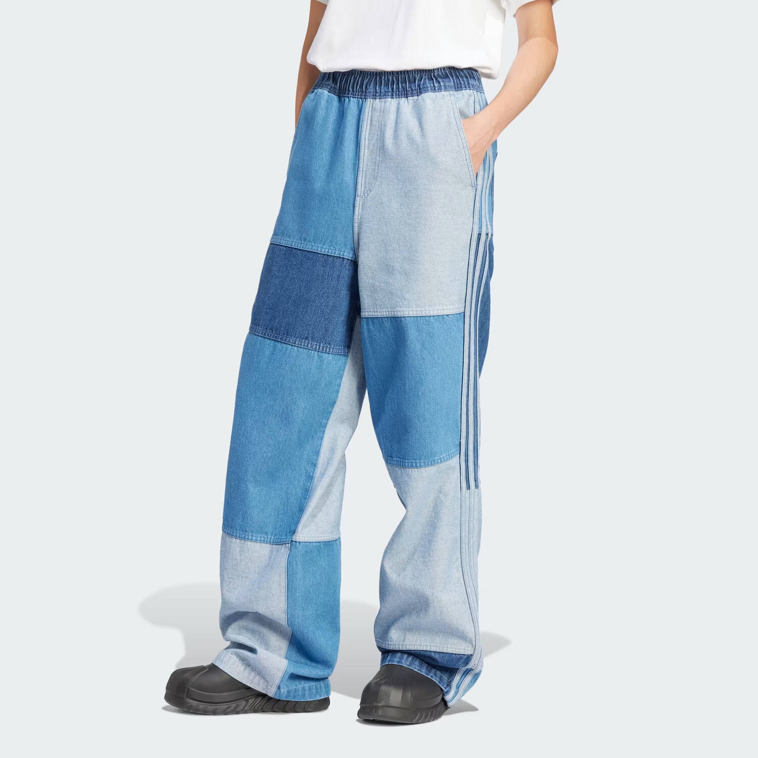 Джинсы женские светло-голубые Adidas Originals — фото 2