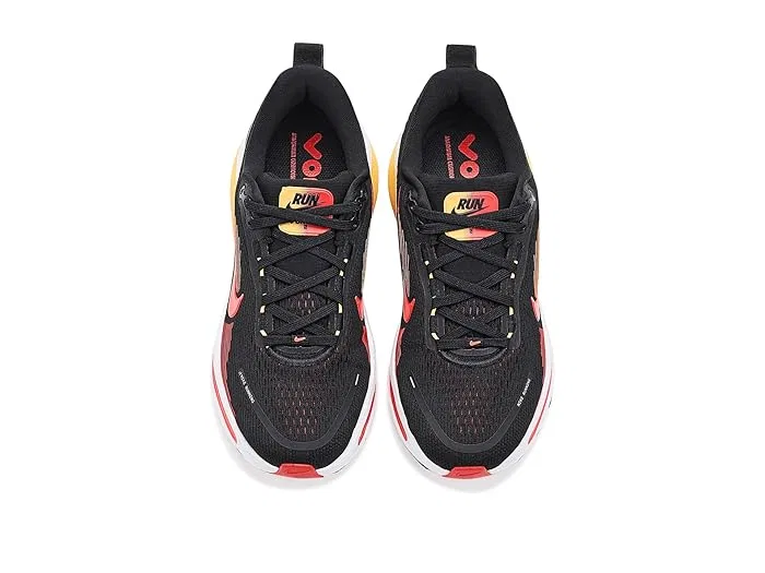 Кроссовки беговые Vomero 18 Nike Kids, Black/Bright Crimson/Light Crimson — фото 3