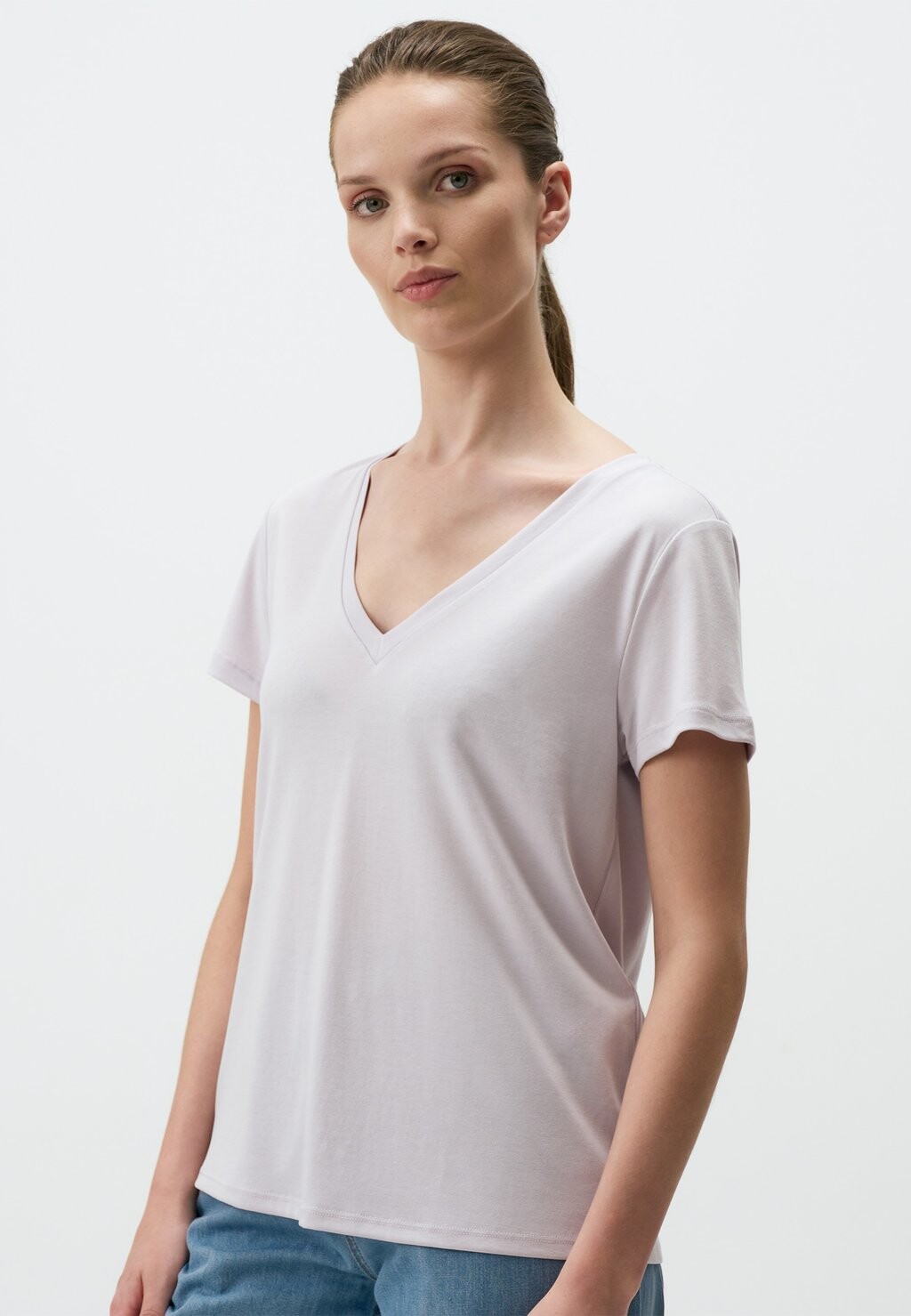 

Базовая футболка STRAIGHT FIT V NECK SHORT SLEEVED Jimmy Key, сиреневый