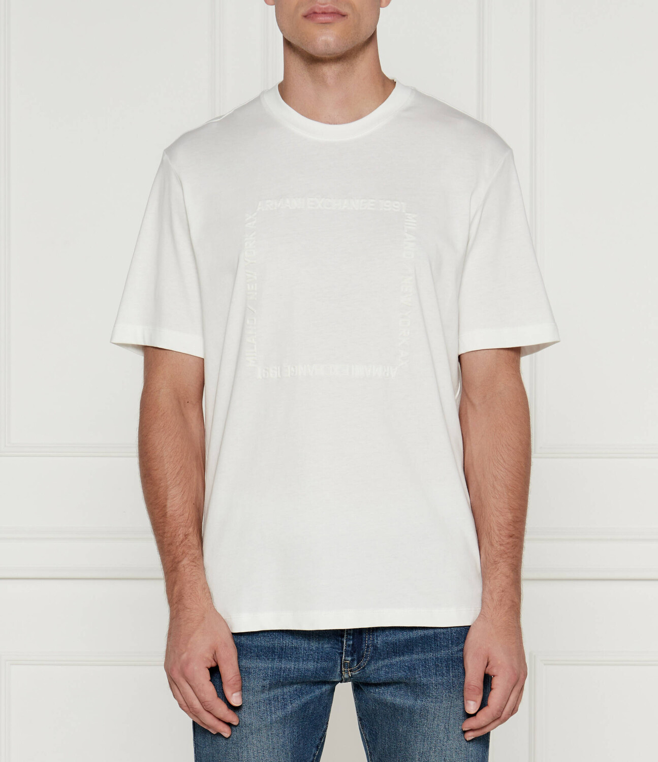 

Футболка Armani Exchange Regular Fit, белый
