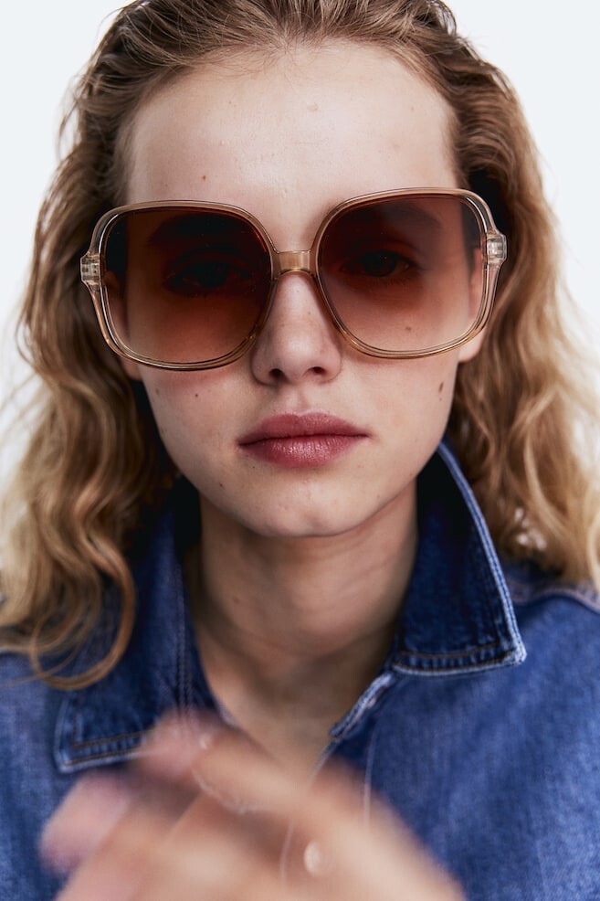 

Квадратные солнцезащитные очки H&M, бежевый