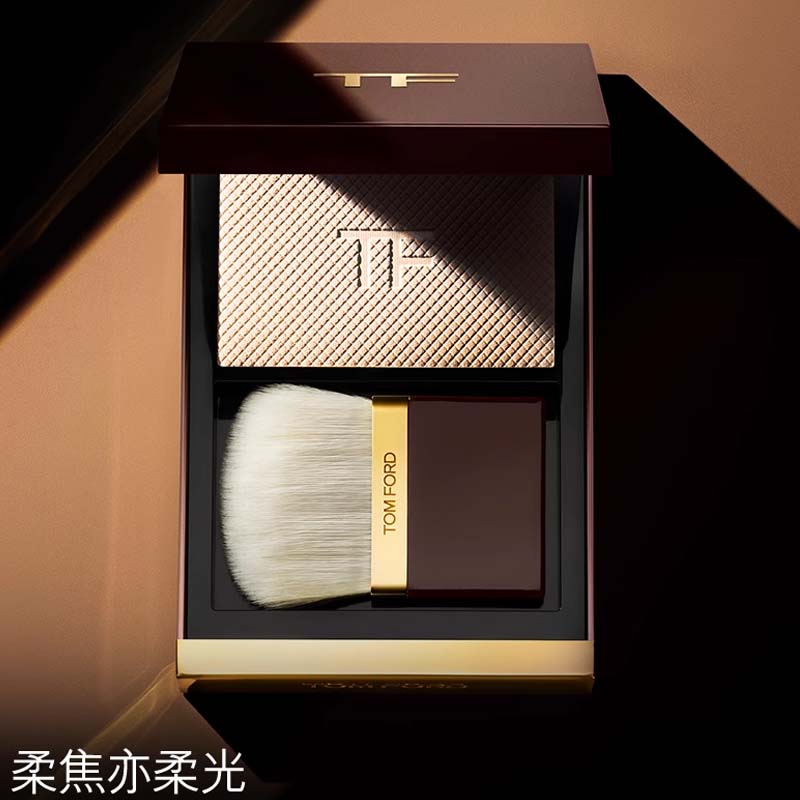 Пудра для макияжа TF Air Cushion Soft Focus с эффектом мягкого фокуса, легко растушевывается, хорошо держится, 12г+9г TOM FORD — фото 4
