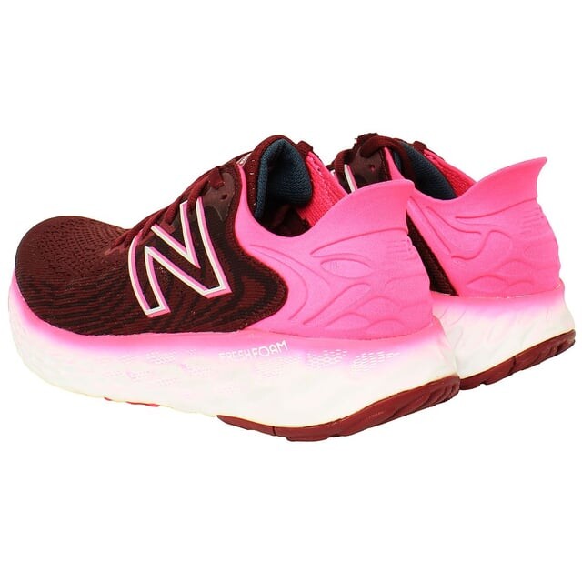 Женские кроссовки для бега New Balance Fresh Foam 1080v11 розового цвета New Balance, розовый — фото 3