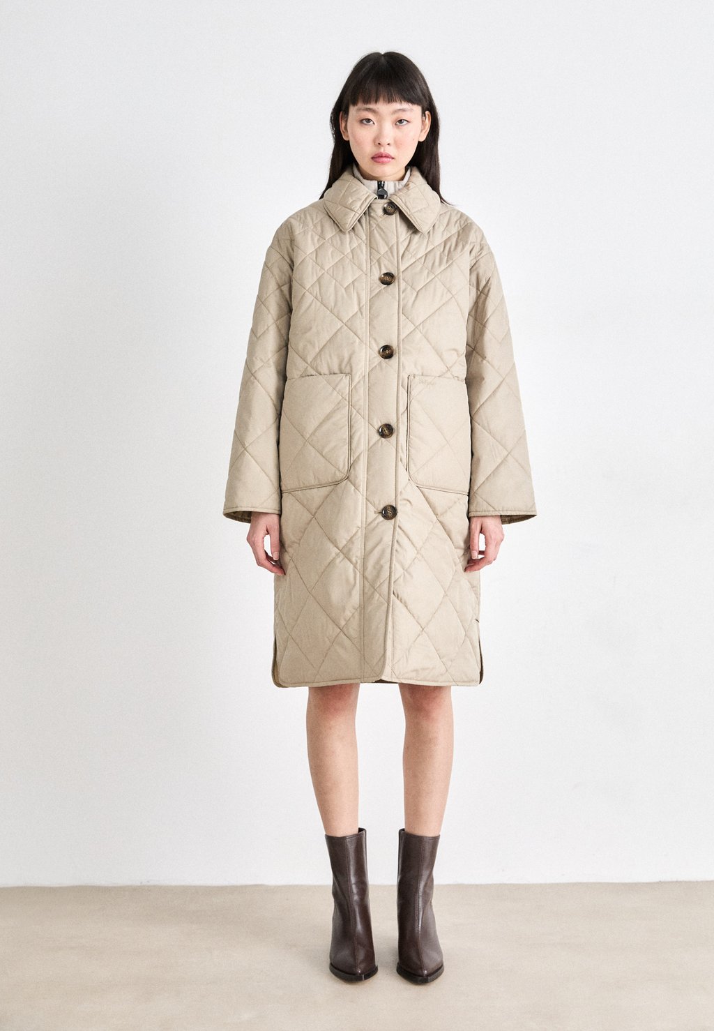 

Жилет CASSANDRA 2-IN-1 Barbour, светло-коричневый