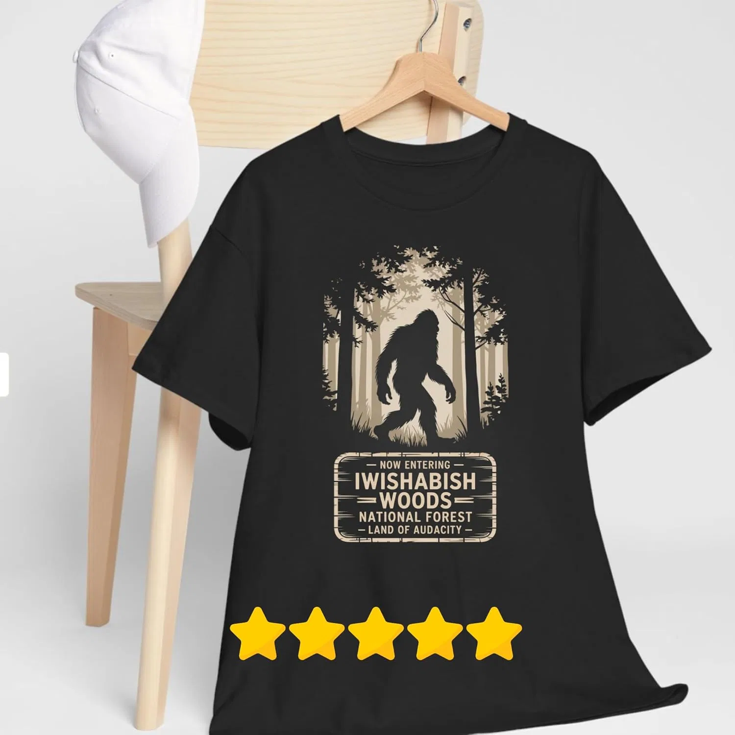IWISHABISH Woods Bigfoot Shirt - Футболка с принтом "Веселый Сасквоч", унисекс графическая футболка, саркастичный лесной юмор в подарок для мужчин и женщин GENERIC, черный — фото 3