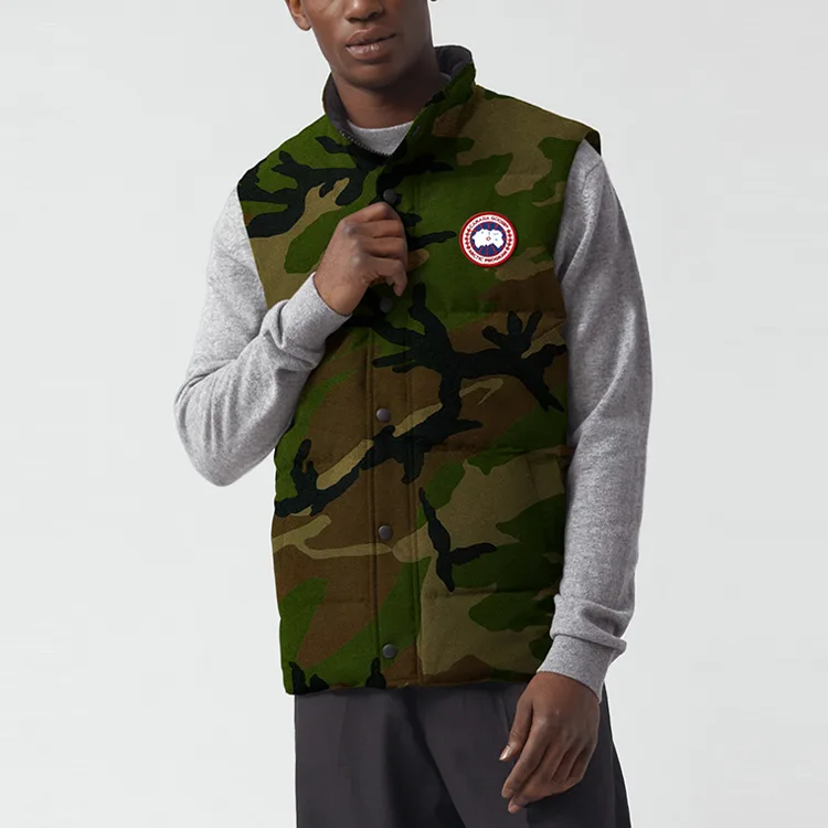 Canada Goose Жилет унисекс Coast серый — фото 4