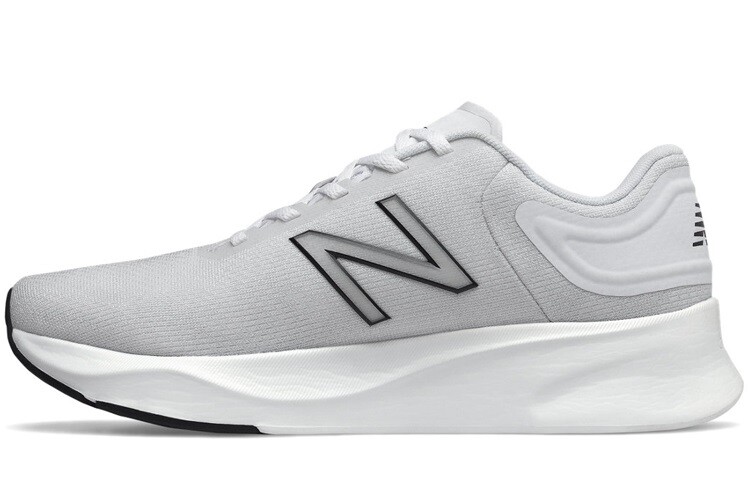 

Кроссовки мужские низкие белые New Balance