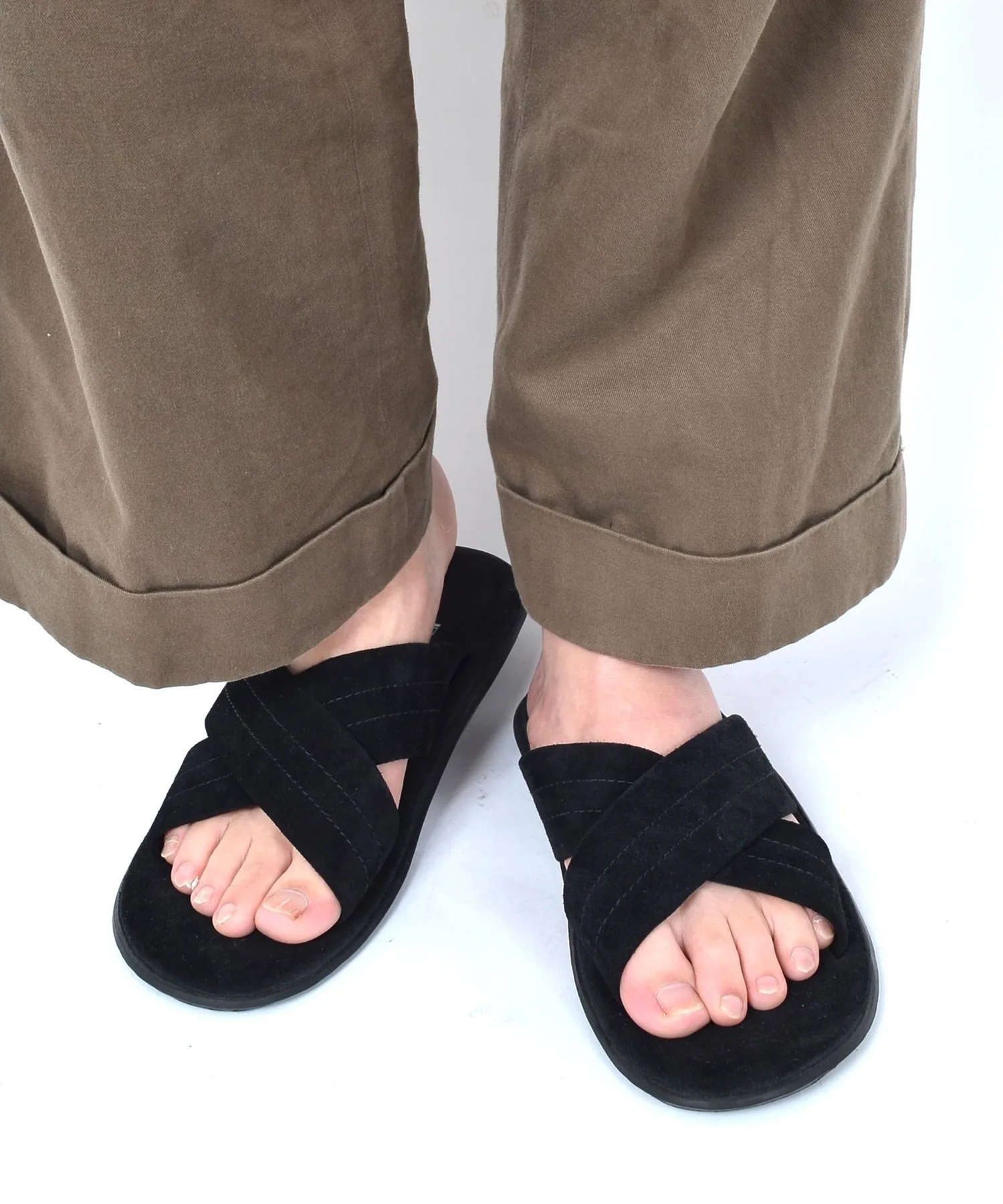 Мужские сандалии с перекрестными ремешками ISLAND SLIPPER SHIPS suede черные — фото 2
