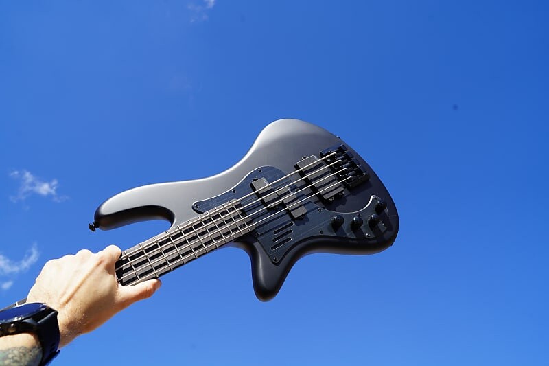 

Басс гитара Schecter DIAMOND SERIES Stiletto-4 Stealth Pro EX - 35" Scale-BEAD-- Satin Black Left Handed 4-String Electric Bass Guitar