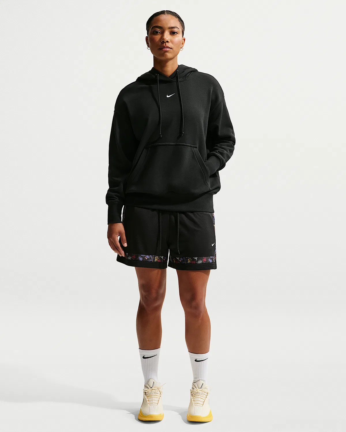Женский оверсайз баскетбольный худи Nike Phoenix Fleece, Black/White — фото 4