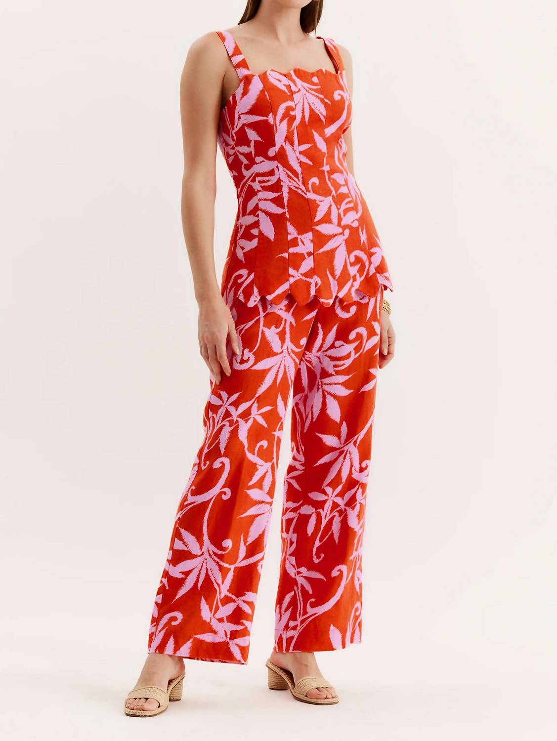 

Джинна Брюки в цвете орхидея Tyler Boe, Orchid