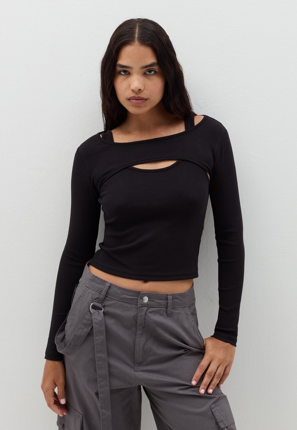 

Джемпер WITH LONG SLEEVES AND CUT-OUT DETAIL B.ANGEL, черный