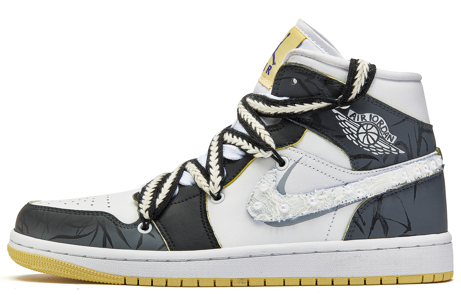 

Кроссовки Air Jordan 1 Vintage Basketball Shoes Women's High-top Black/white, черный