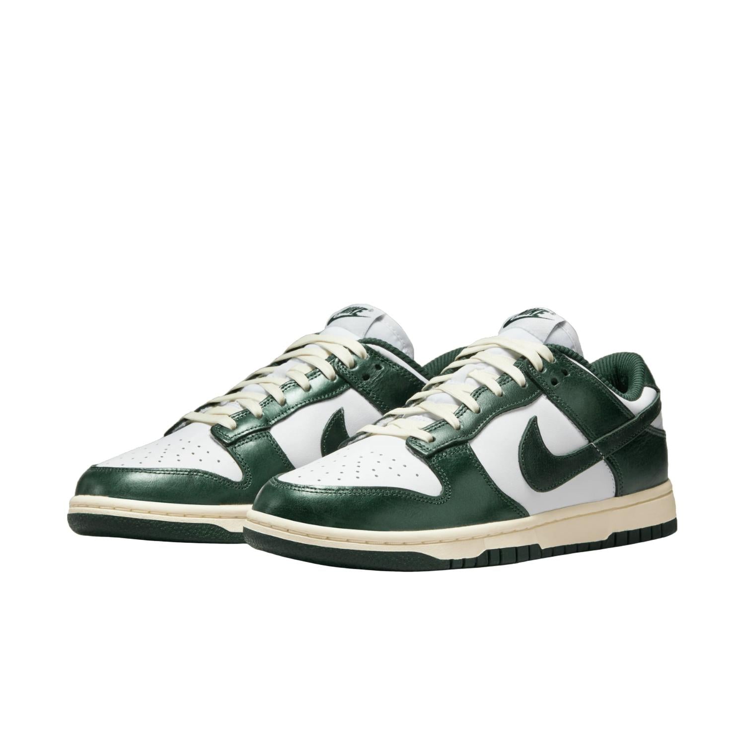 Женские кроссовки Dunk Low в цвете белый/зеленый/кокосовое молоко Nike