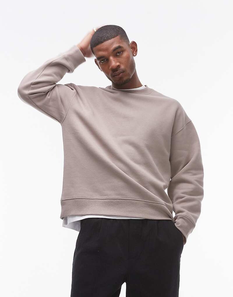 

Topman – свободная толстовка серо-бежевого цвета с воротником-поло