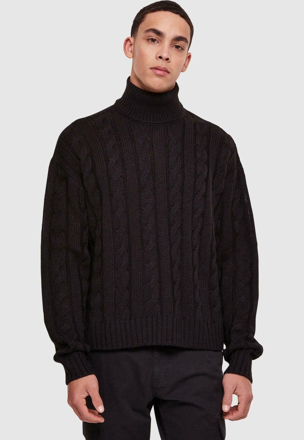 

Свитер BOXY ROLL NECK Urban Classics, черный