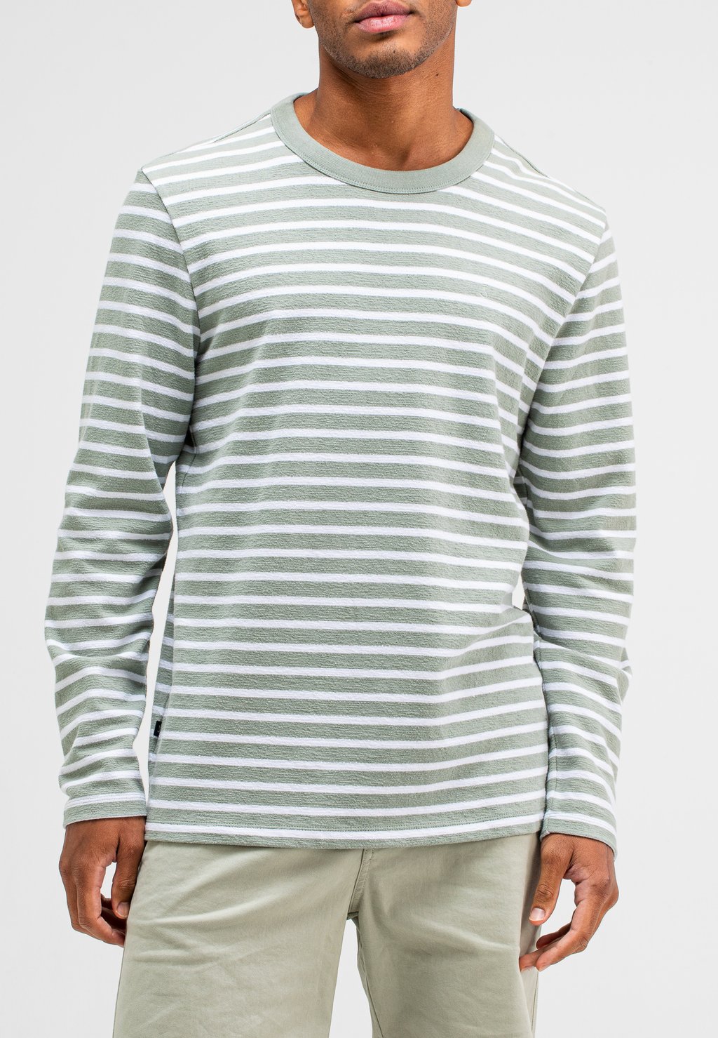 

Джемпер GASPARD STRIPE CREW Butcher of Blue, цвет Dk Delphi Green