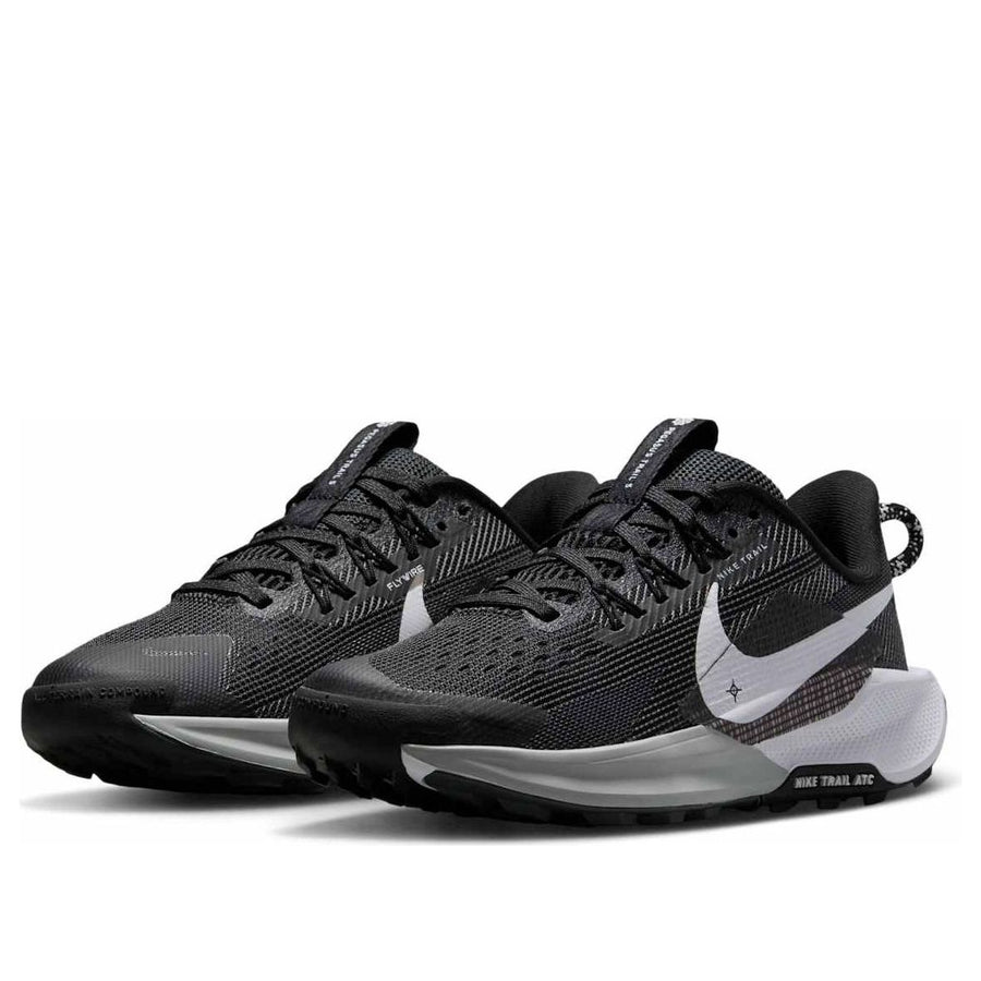 Кроссовки (GS) Nike React Pegasus Trail 5 'Black Anthracite Wolf Grey White', черный — фото 3
