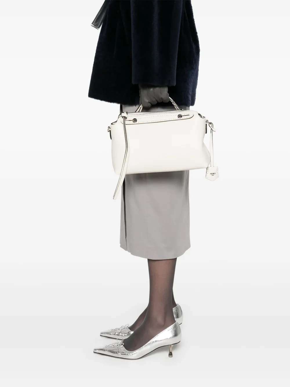 Сумка-тоут by the way среднего размера FENDI, белый — фото 2