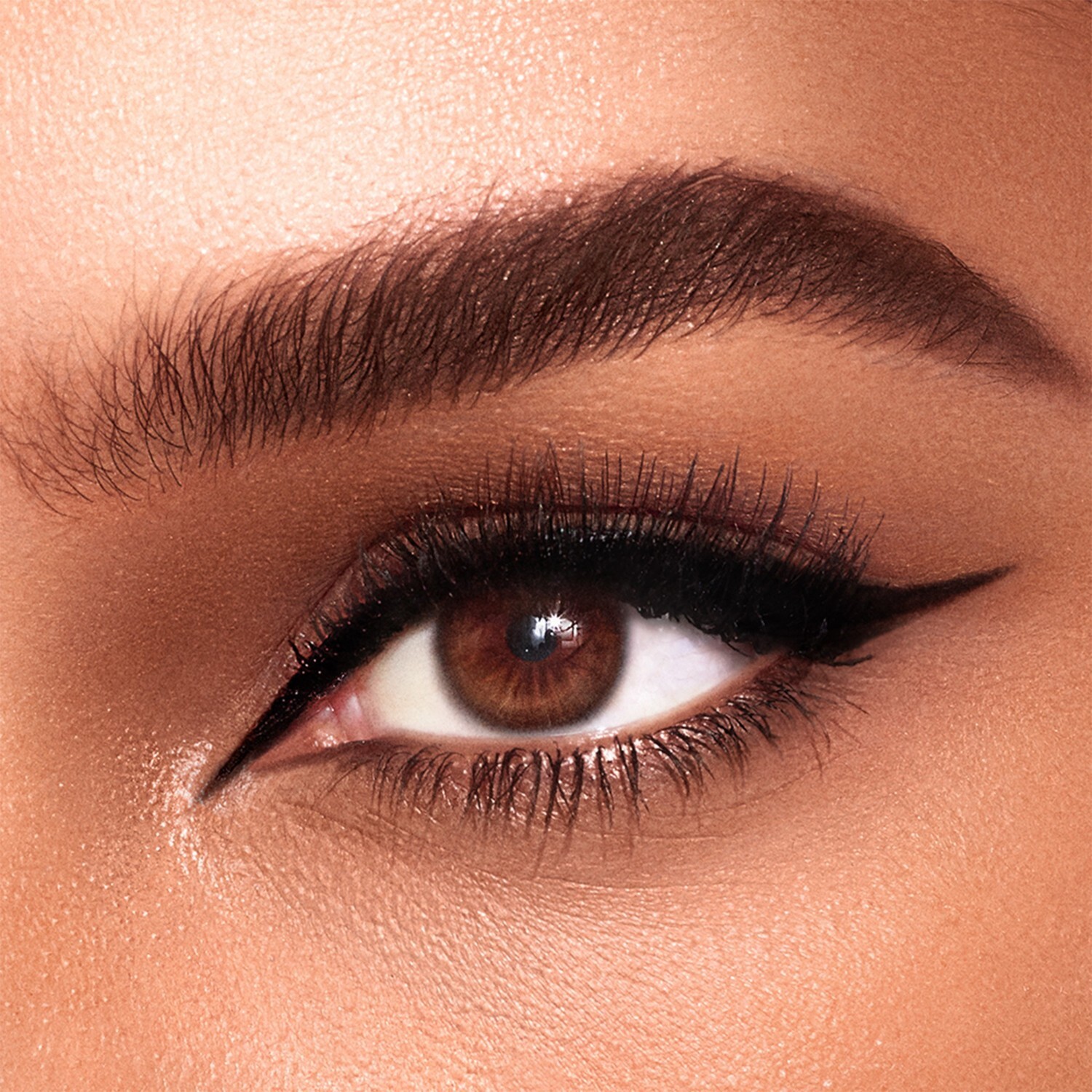 Подводка для глаз the feline flick Charlotte Tilbury, panther, объем 1 мл — фото 2