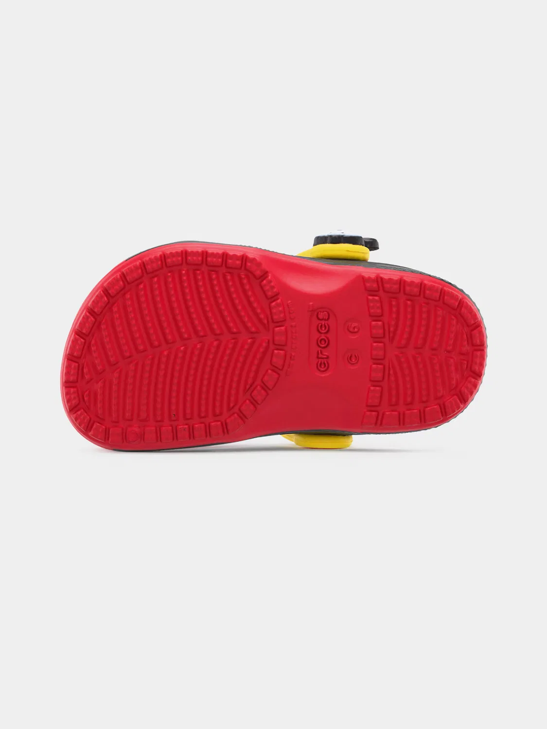 Сандалии Crocs Микки Маус черного цвета — фото 4