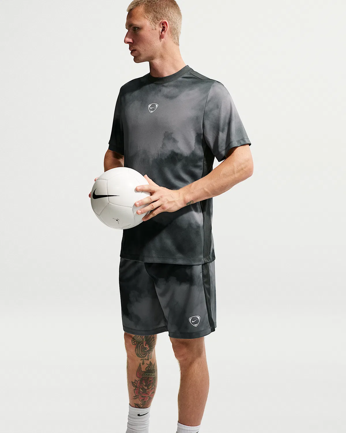 Мужские футбольные шорты Dri-FIT Nike Academy+, Black/Smoke Grey/White — фото 4