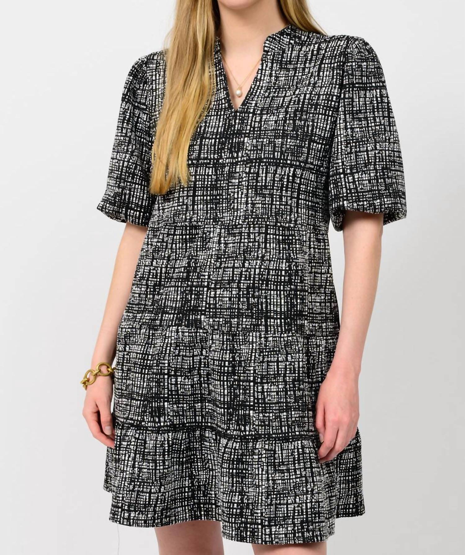 

Графическое многоуровневое трикотажное платье черного цвета Uncle Frank