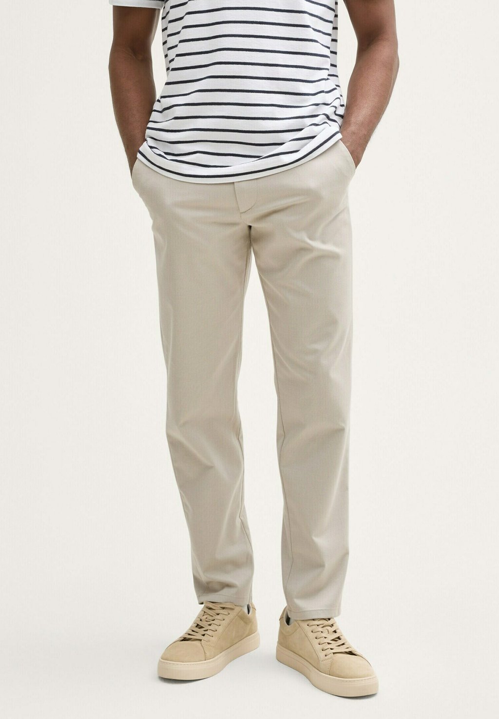 

Чиносы REGULAR STRUCTURED TOM TAILOR DENIM, светло-серый