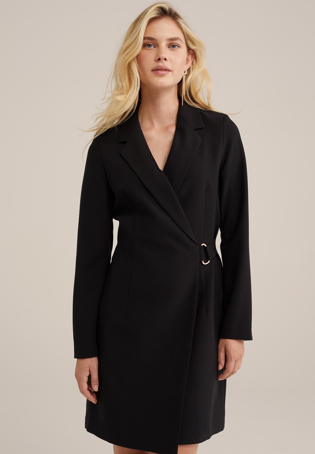 

Повседневное платье WE Fashion, черный