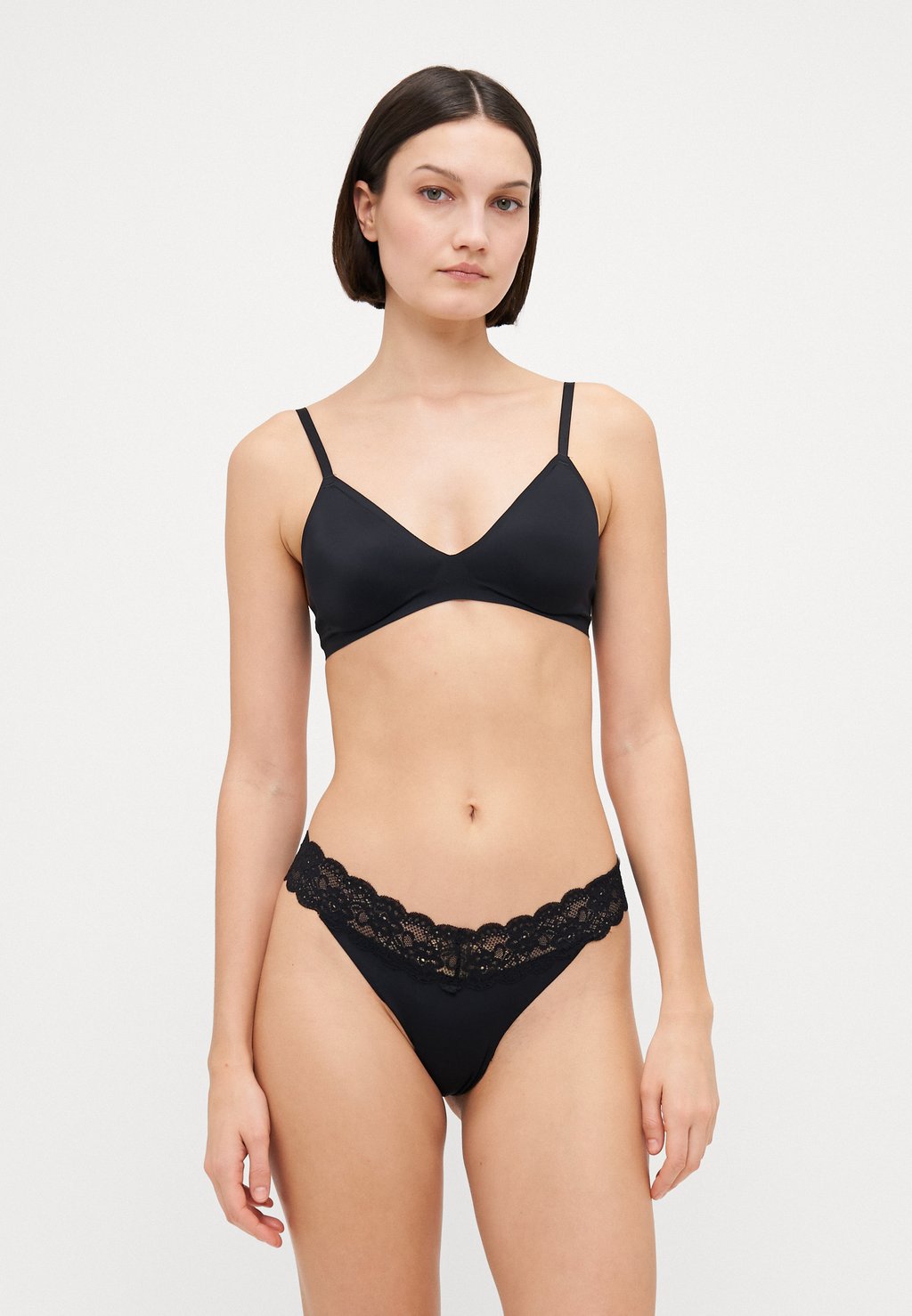 

Стринги ONLCHLOE THONG 3 PACK ONLY, черный