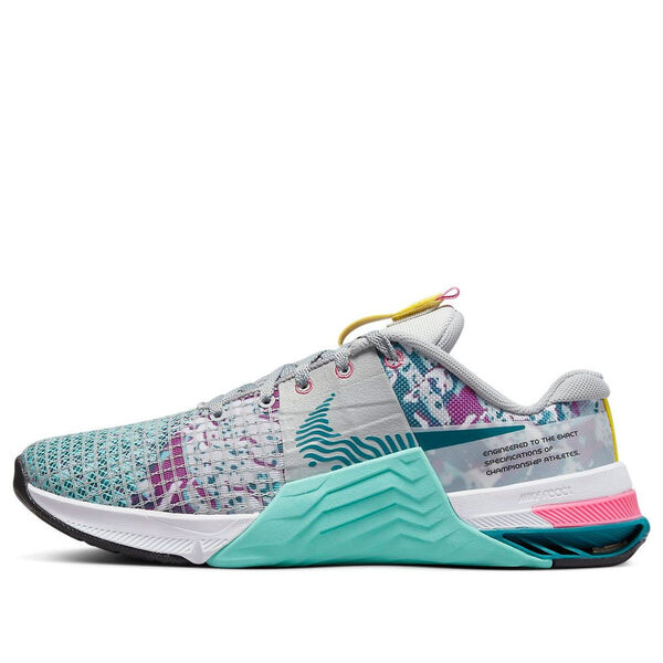 

Кроссовки меткон 8 Nike, зеленый