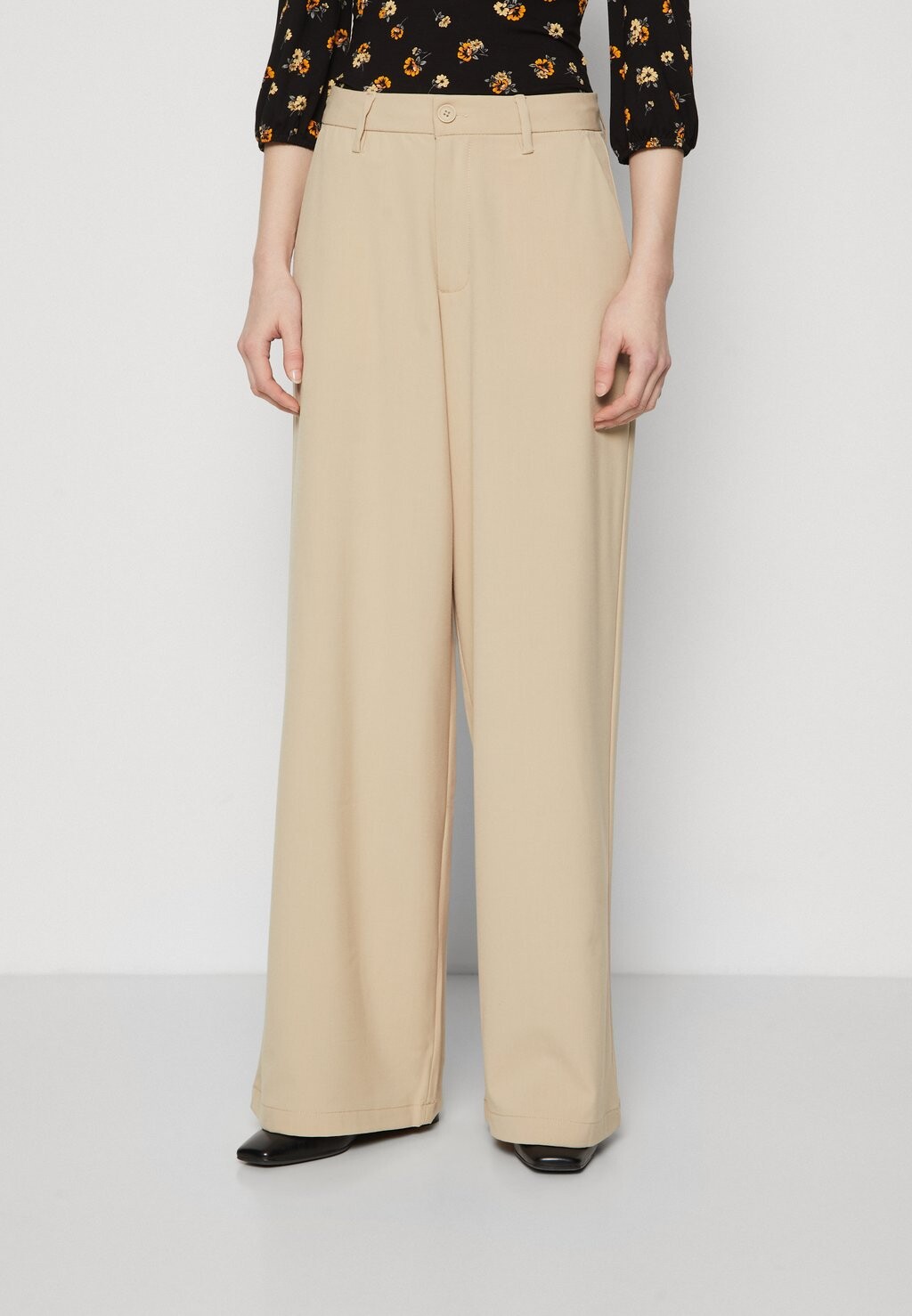 

Брюки из ткани Even&Odd, цвет beige