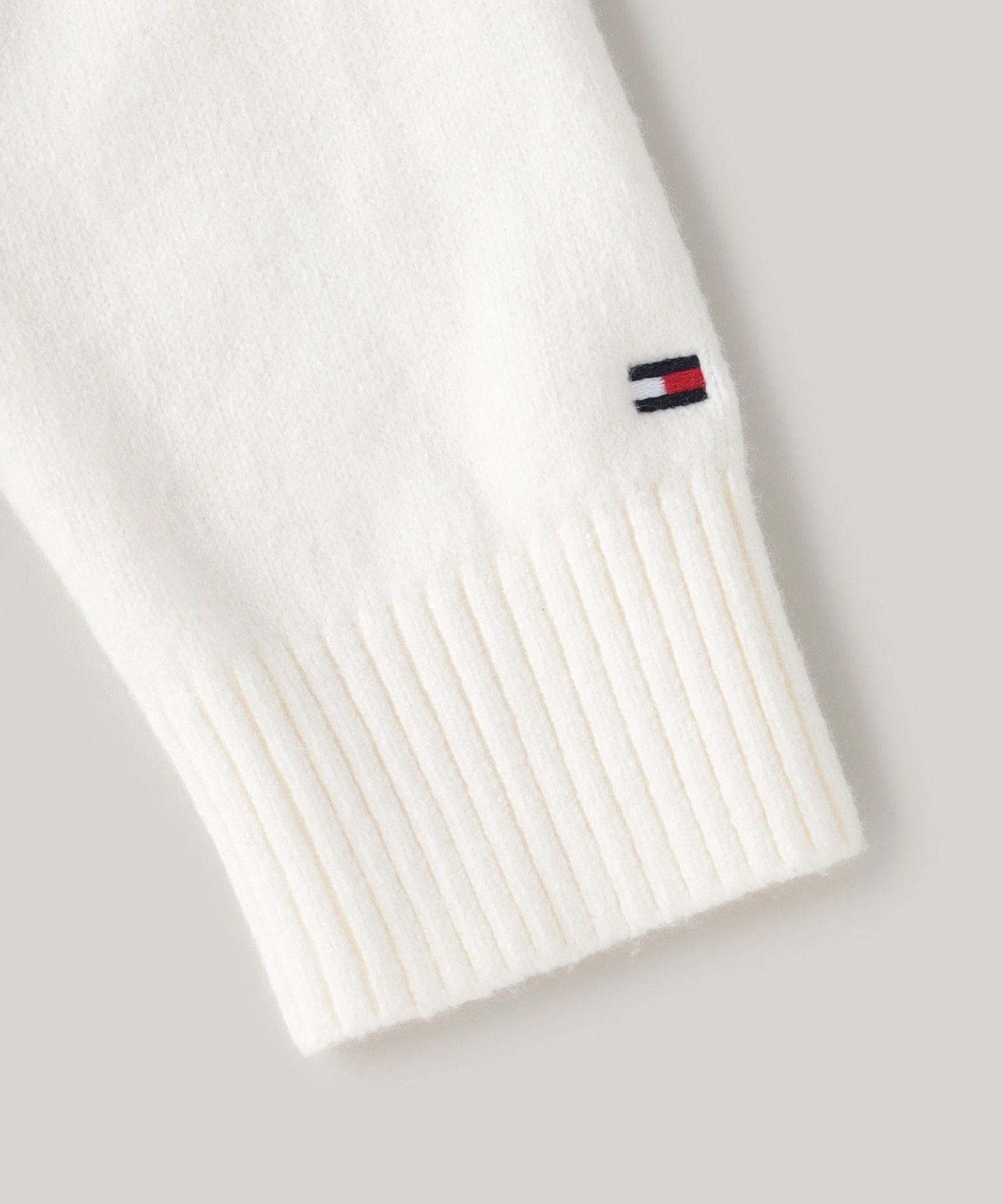 Девичьи шлёпанцы Tommy, свитер с пайетками TOMMY HILFIGER, White Z00 — фото 4