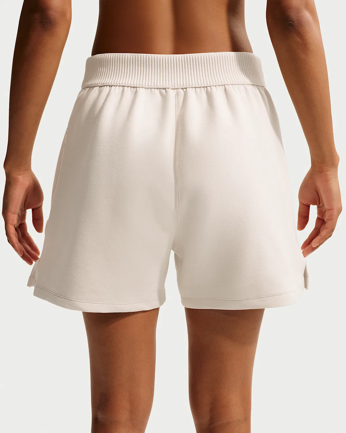 Женские шорты Nike 24.7 ImpossiblySoft Dri-FIT средней посадки свободного кроя 4", Light Orewood Brown/Sail/Light Iron Ore — фото 3