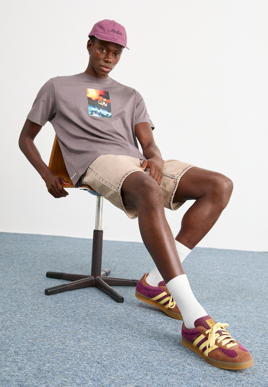 Кроссовки на шнуровке GAZELLE INDOOR UNISEX adidas, темно-красный — фото 4