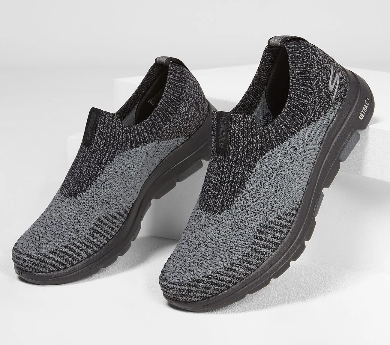 Мужские кроссовки Skechers Gowalk 5 Merrit для бега, эластичная посадка, вязаные, без шнурков, Black Charcoal — фото 3