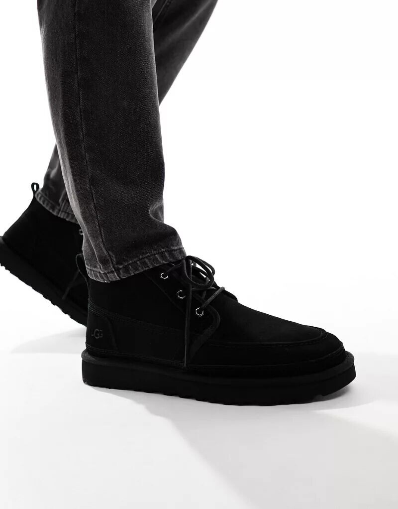 

Черные ботинки UGG Neumel с коротким голенищем