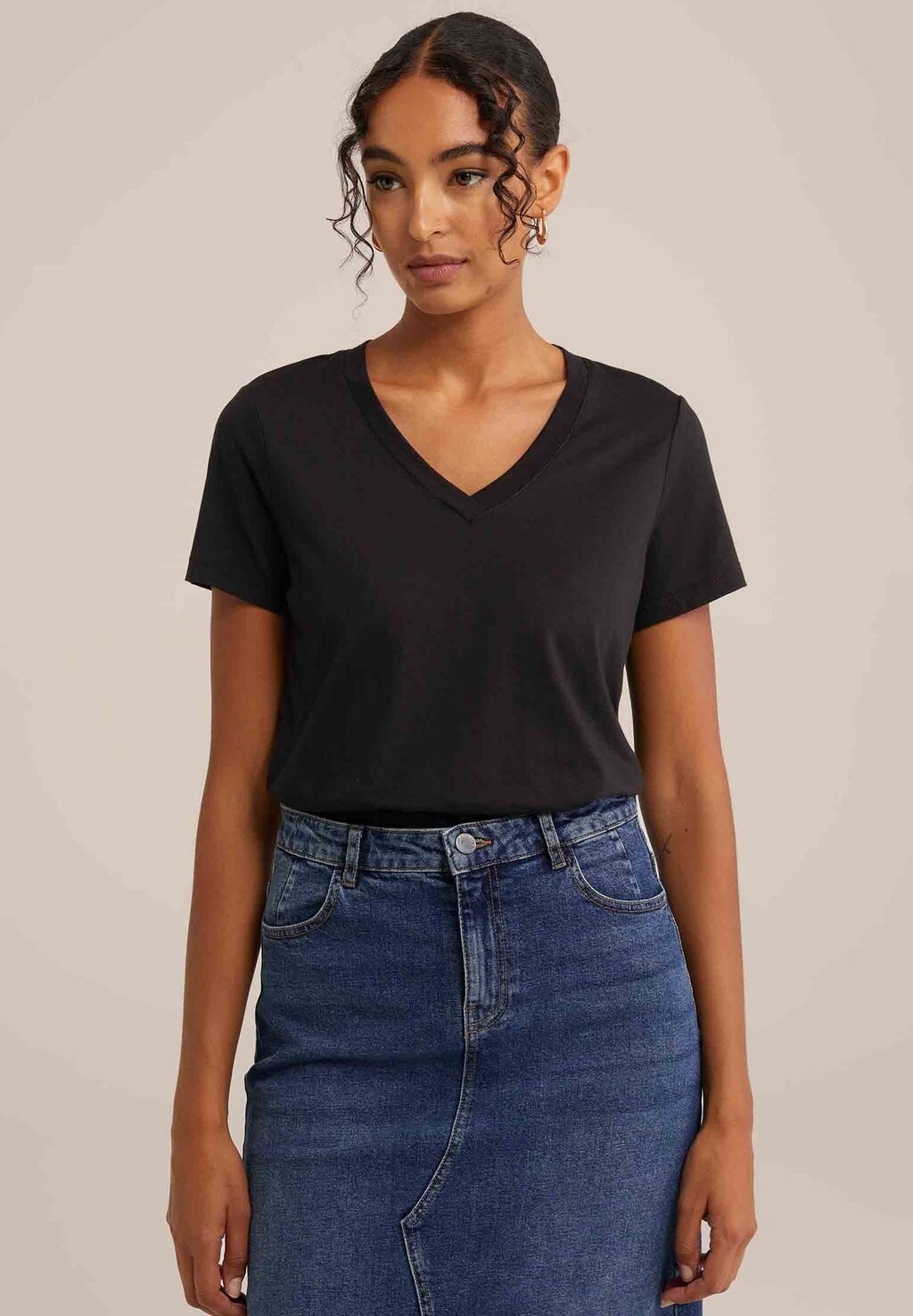 

Простая футболка WE Fashion, черный