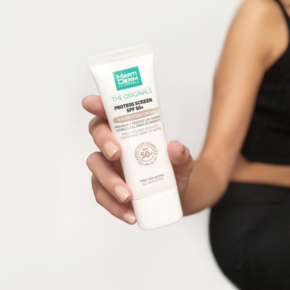 Тонирующий крем для лица с солнцезащитным фактором spf50 Martiderm The Originals Proteos Screen Spf50+ Color Fluid Cream, 40 мл — фото 2
