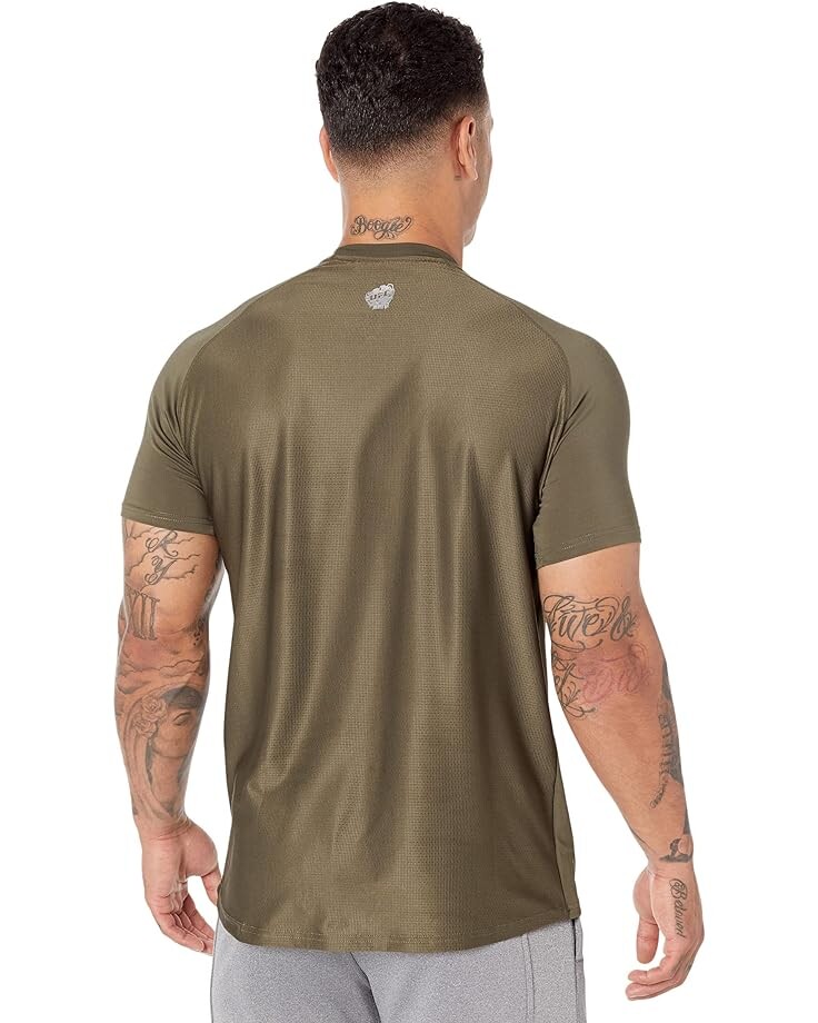 

Футболка UFC Short Sleeve Crew Neck Tee, оливковый