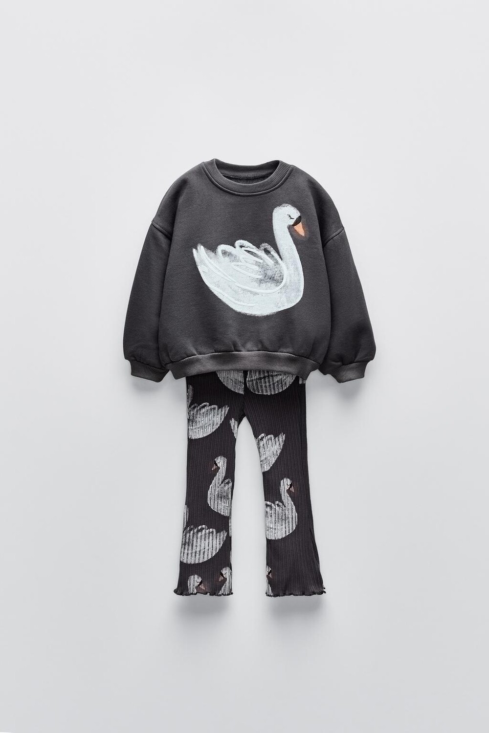 

Комплект из свитшота и леггинсов swan flare ZARA, антрацитово-серый