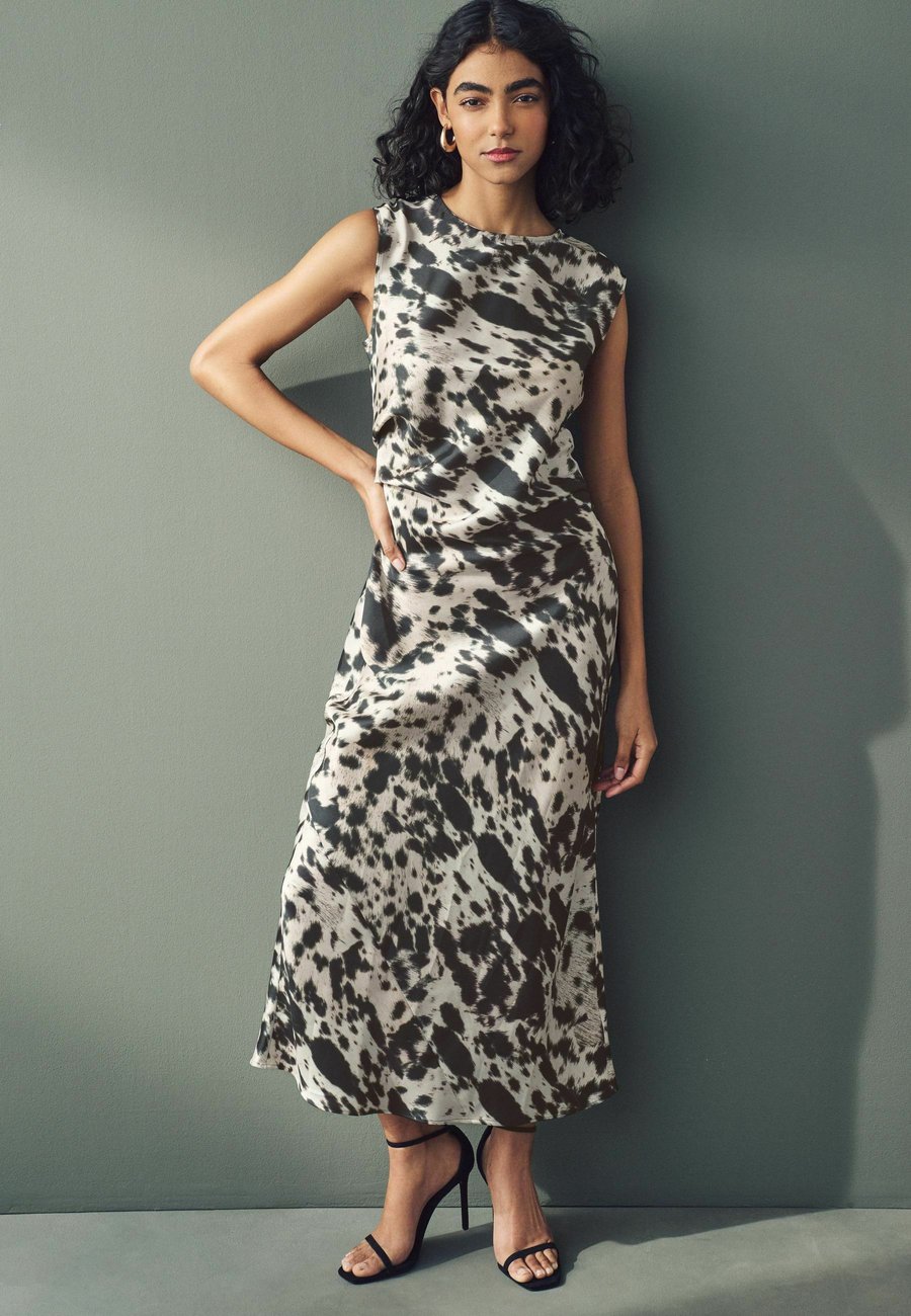 

Платье Next Day dress, Brown Cow Animal Print/Brown