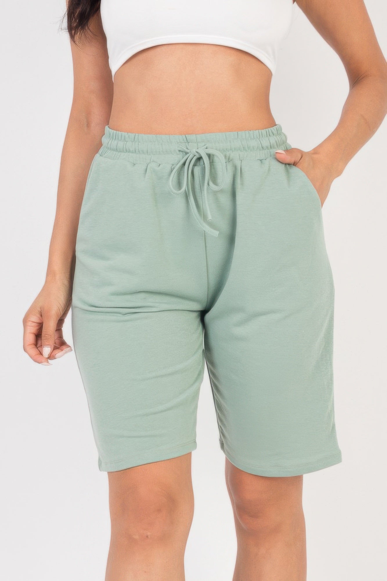 

FASHNZFAB женские шорты-бермуды из французского трикотажа, цвет green bay