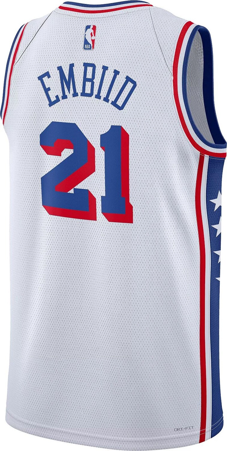 Мужская майка Nike Philadelphia 76ers Джоэл Эмбиид № 21 Association Swingman — фото 2