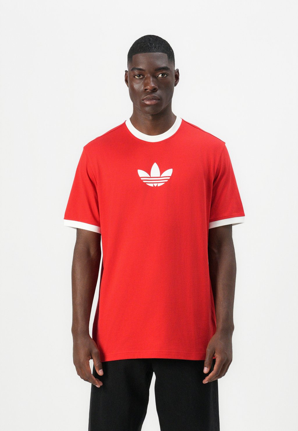 

Футболка с принтом Adidas Originals, белый