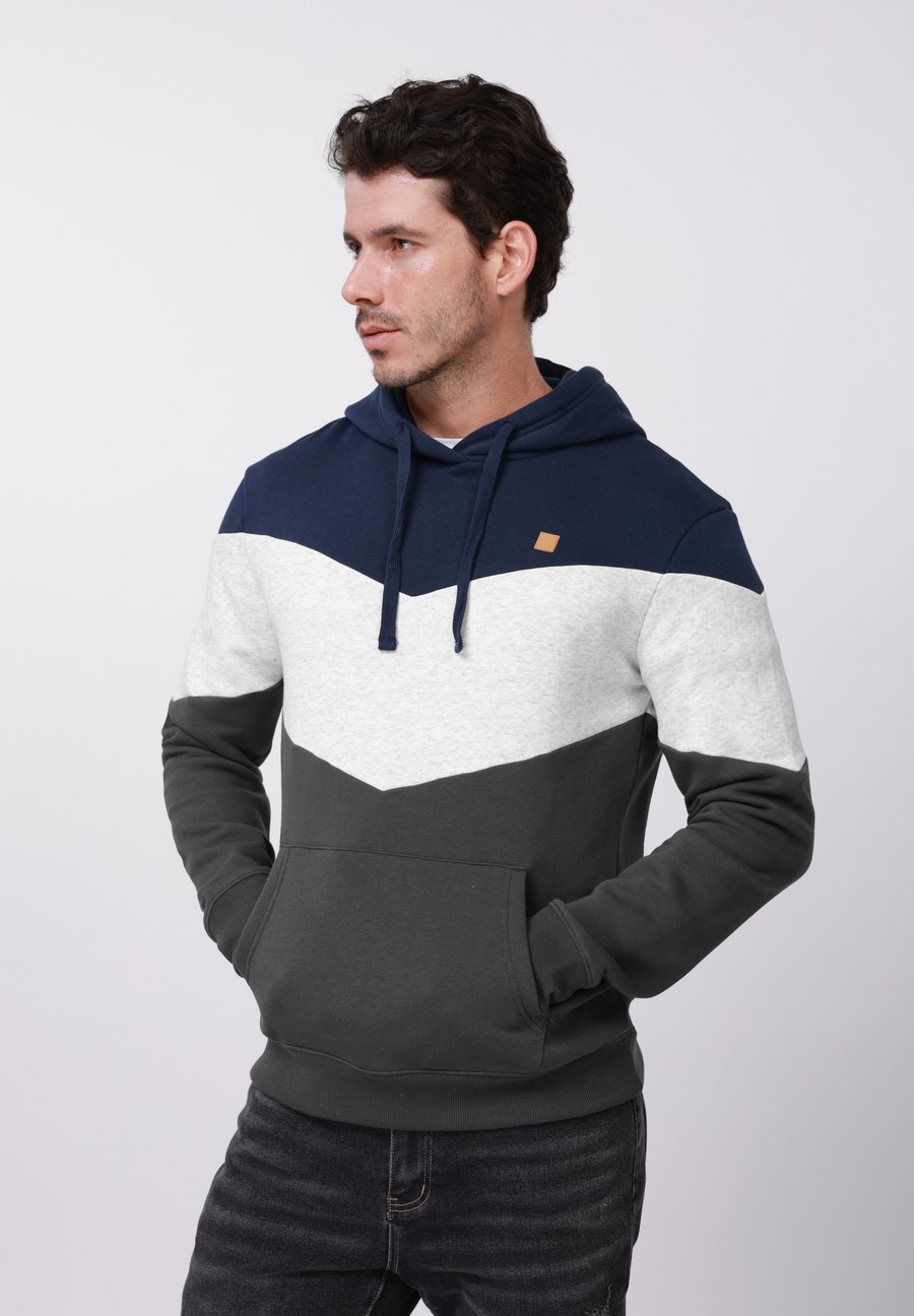 

Толстовка Pier One COLOURBLOCK HOODIE, Navy /Gery Melange/Dark Grey/Dark Blue, Серый, Толстовка Pier One COLOURBLOCK HOODIE, Navy /Gery Melange/Dark Grey/Dark Blue