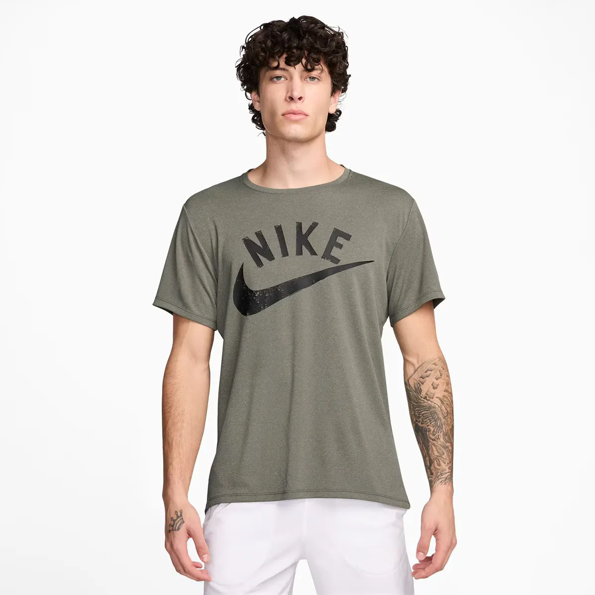 

Мужская футболка Miler Swoosh Nike, цвет Kaki